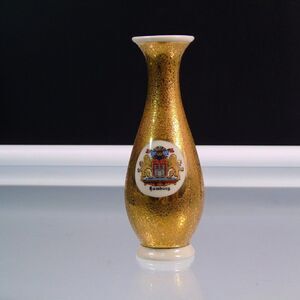 Hamburg Germany Vase Royal Porzellan Bavaria KM